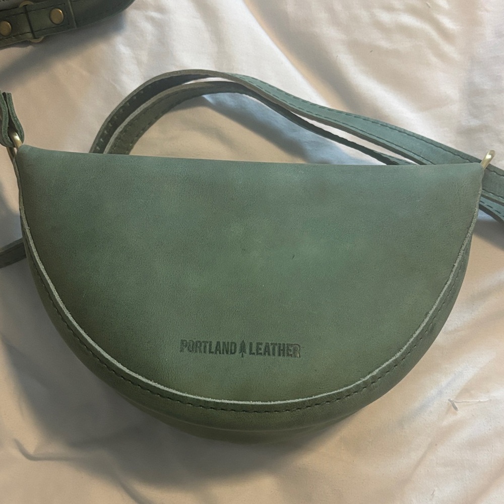 Portland Leather Small Koala Sling Bag CUCUMBER NEW - Picture 7 of 10